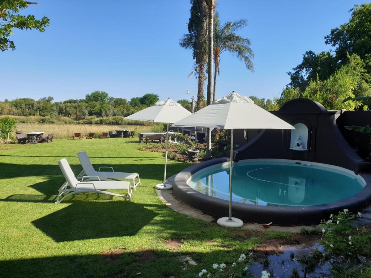 Le Must Residence Upington Exterior photo